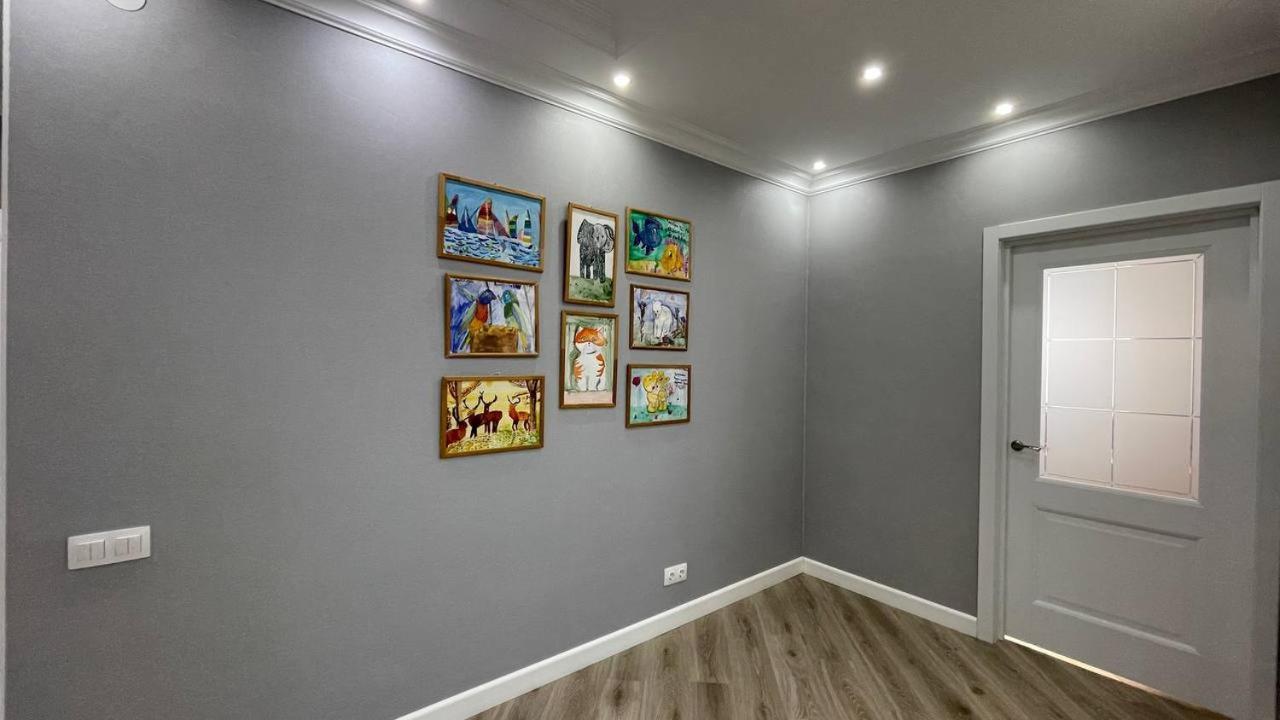 אסטנה Ernaz Plus Apartments: Sauran-Towers מראה חיצוני תמונה