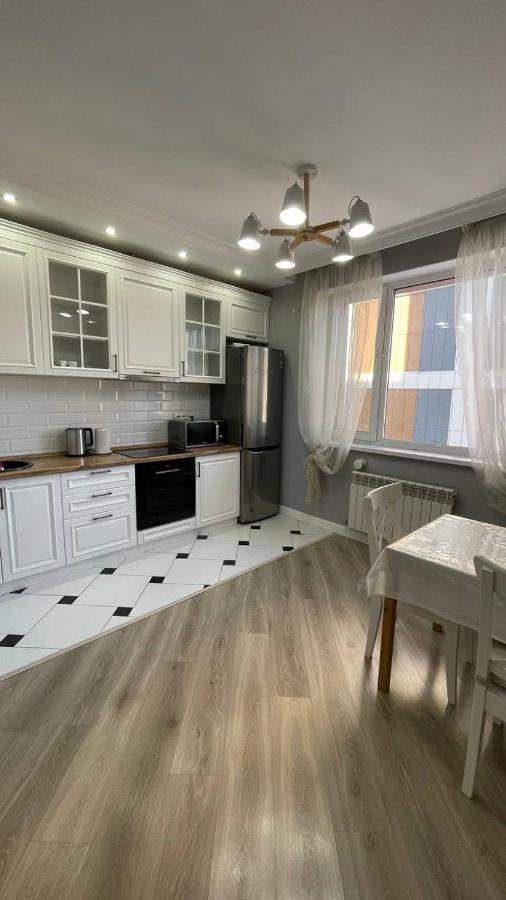אסטנה Ernaz Plus Apartments: Sauran-Towers מראה חיצוני תמונה