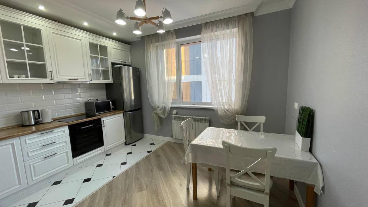 אסטנה Ernaz Plus Apartments: Sauran-Towers מראה חיצוני תמונה